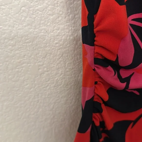 Vince camuto floral top - Picture 7 of 10